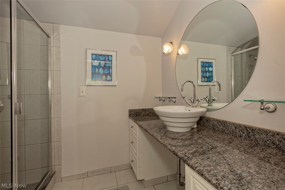 1362 Winston Road Cleveland, OH 44121 - Photo 19 of 35