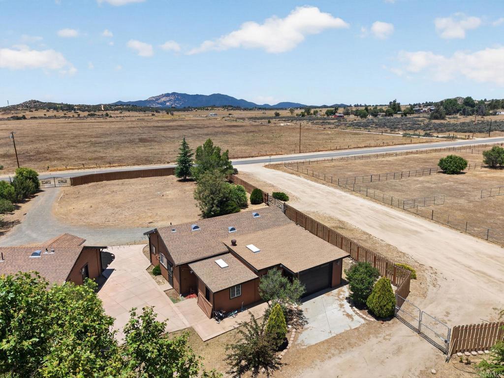 38570 Bahrman Road Anza, CA 92539 - Photo 48 of 51