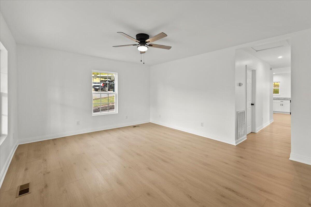 388 Frawley Road Chattanooga, TN 37412 - Photo 5 of 24 05-IMG_9845