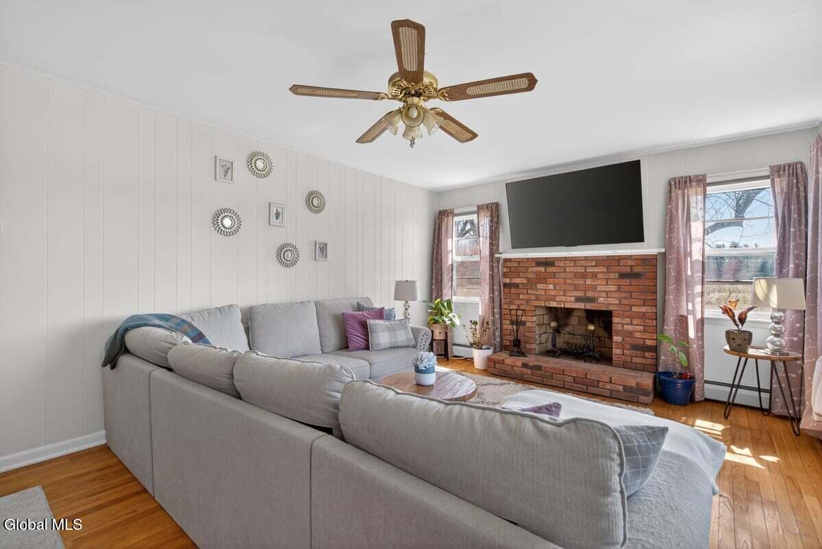 720 Mac Elroy Road Clifton Park, NY 12019 - Photo 4 of 38 720 MAC ELROY-16