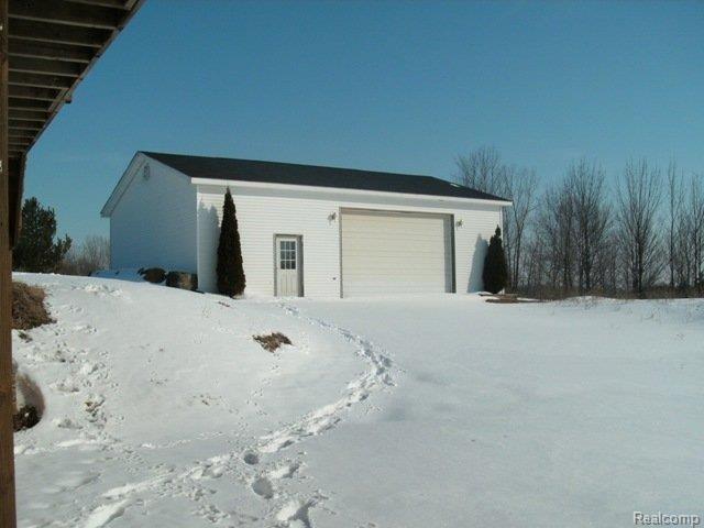 787 West Galbraith Line Road Melvin, MI 48454 - Photo 3 of 19 garage