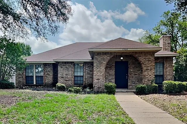 $2,245 | 1906 Lavaca Trail, Carrollton, TX 75010