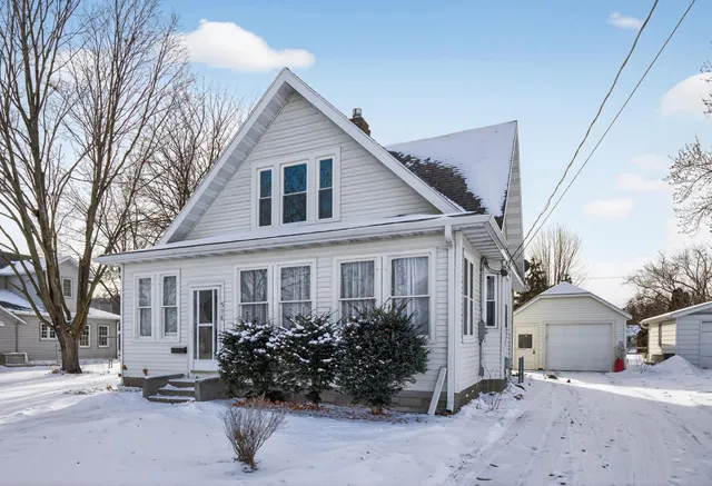 $239,900 | 916 South Garden Street, Lake City, MN 55041