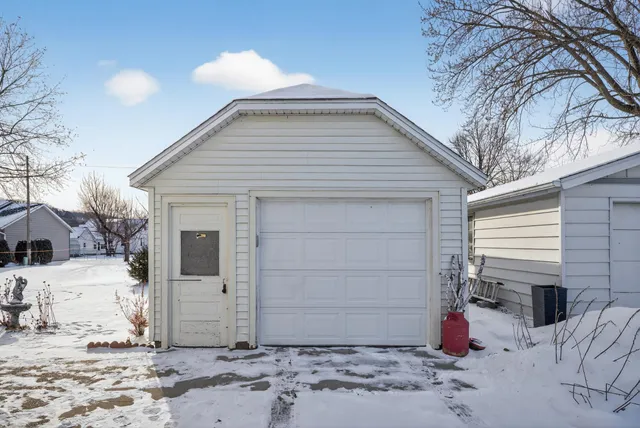 $239,900 | 916 South Garden Street, Lake City, MN 55041