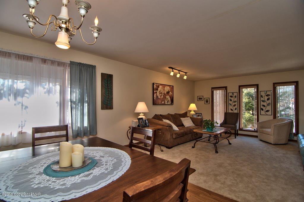 166 Oakenshield Drive Bushkill, PA 18371 - Photo 19 of 48 Dining Room View 3