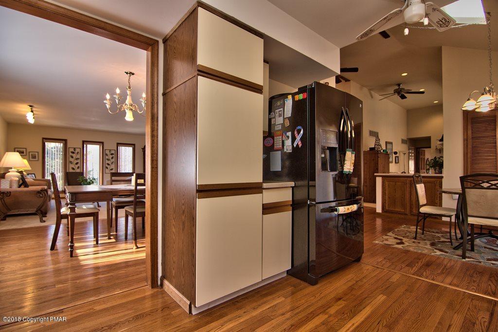 166 Oakenshield Drive Bushkill, PA 18371 - Photo 10 of 48 Kitchen View 3