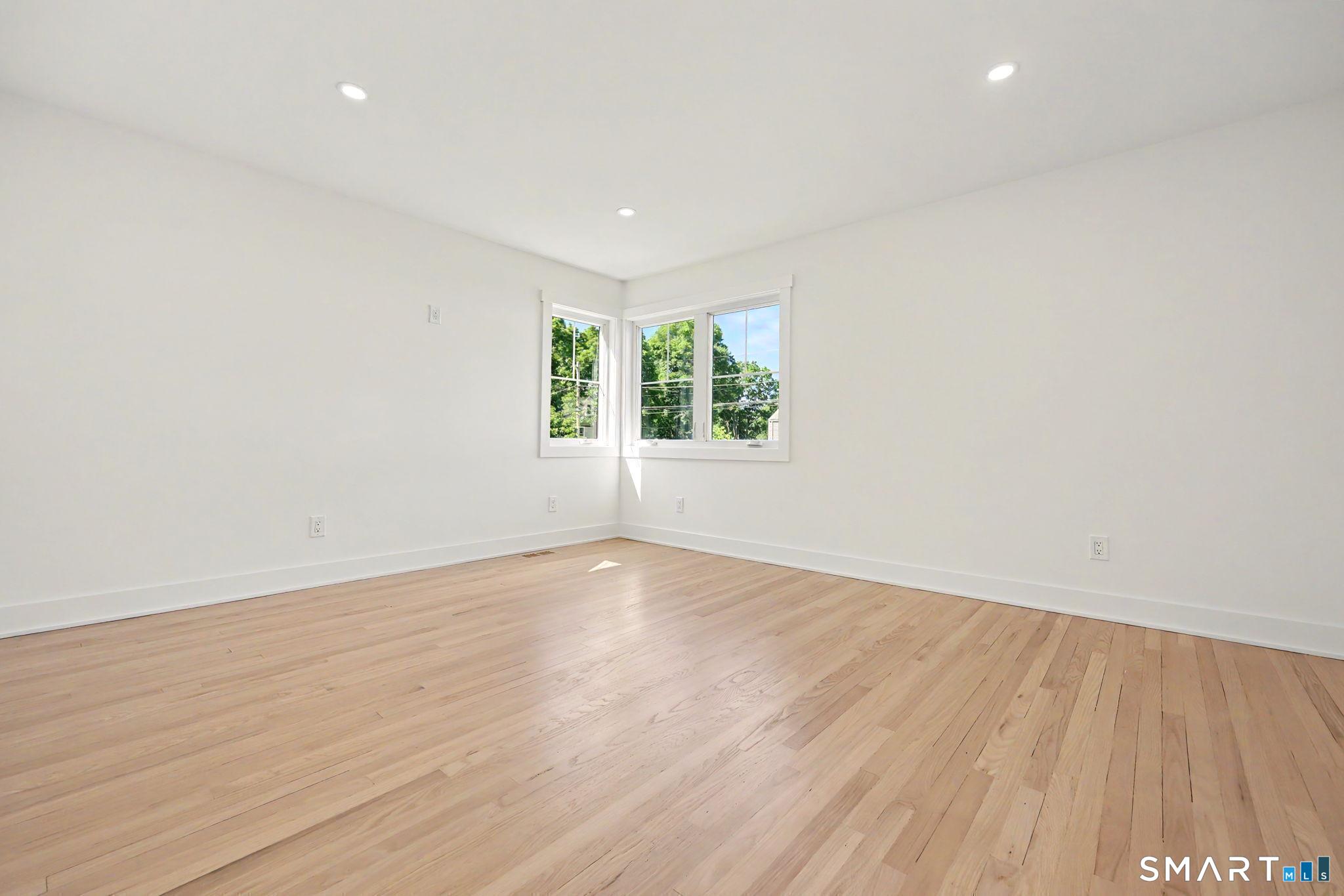 91 Lockwood Road Fairfield, CT 06825 - Photo 13 of 26 Gallery Image 13