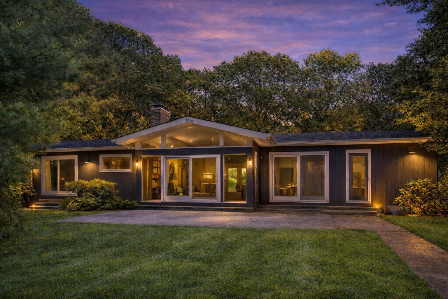 218 Bull Path East Hampton, NY 11937 - Photo 13 of 16