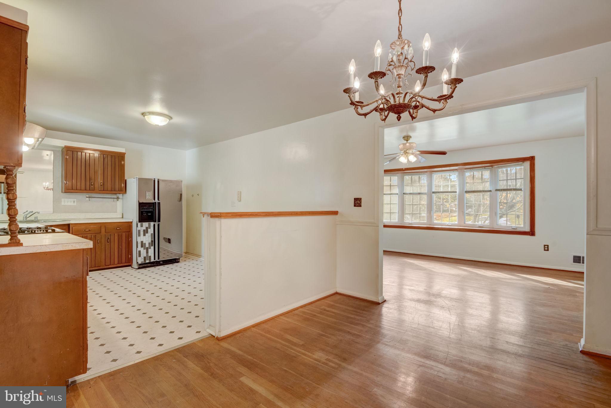 2934 Craiglawn Road Silver Spring, MD 20904 - Photo 8 of 39 8 - Entry to Kitchen - Main Level