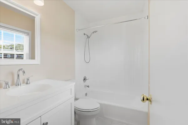 $3,200 | 4635 Linmar Court, Alexandria, VA 22312