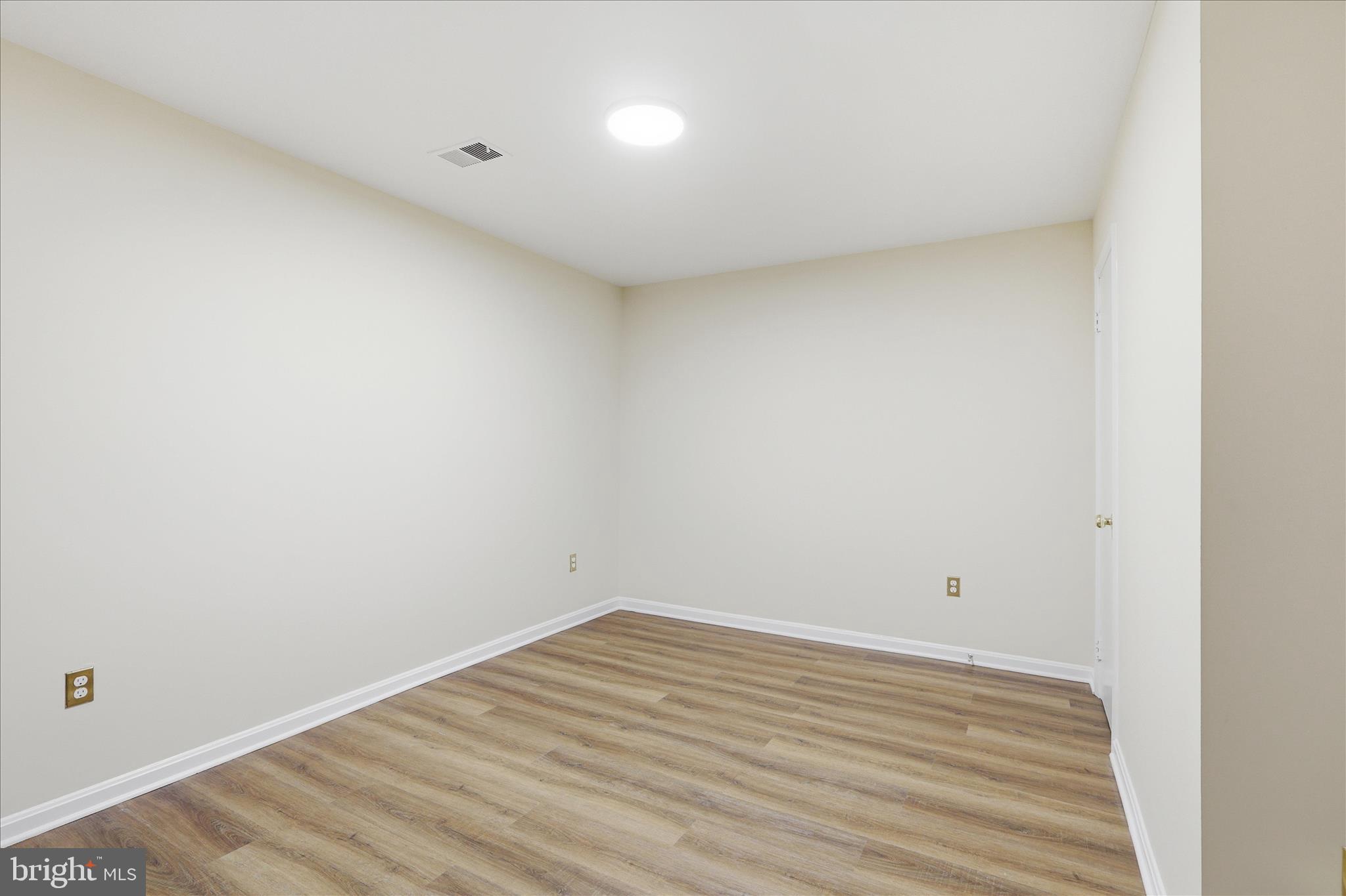 4635 Linmar Court Alexandria, VA 22312 - Photo 20 of 37