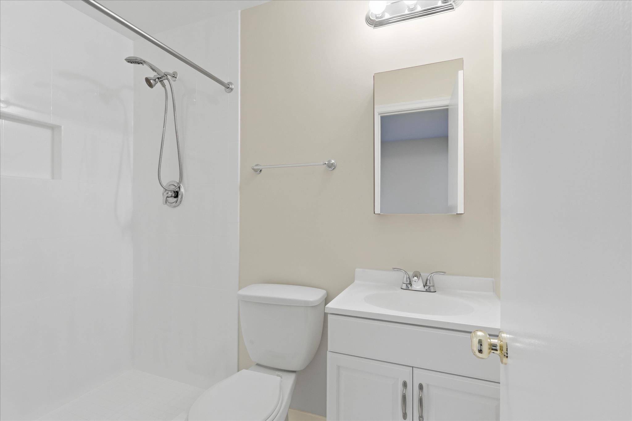 4635 Linmar Court Alexandria, VA 22312 - Photo 23 of 37 Lower Level Full Bath