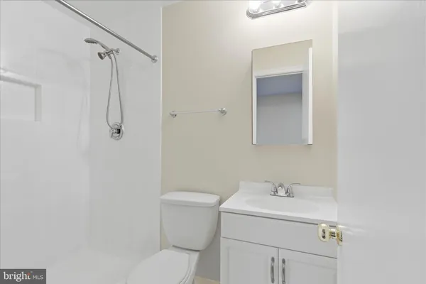 $3,200 | 4635 Linmar Court, Alexandria, VA 22312