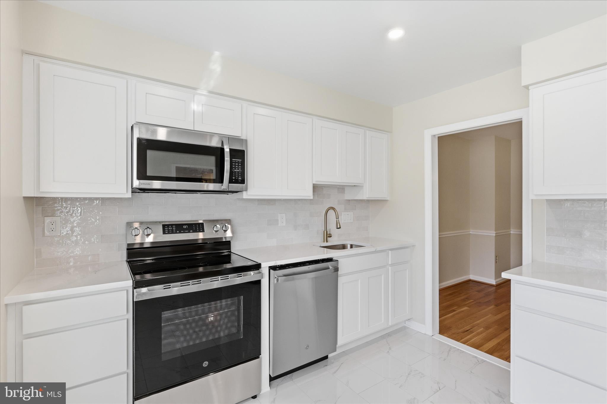 4635 Linmar Court Alexandria, VA 22312 - Photo 4 of 37