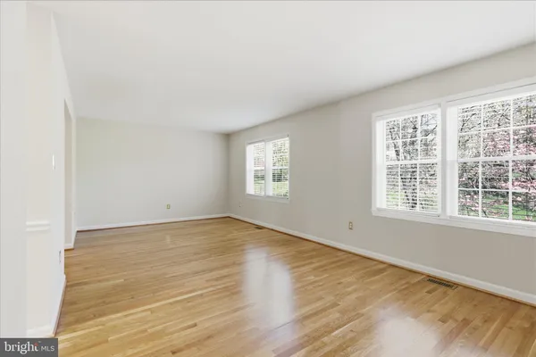 $3,200 | 4635 Linmar Court, Alexandria, VA 22312
