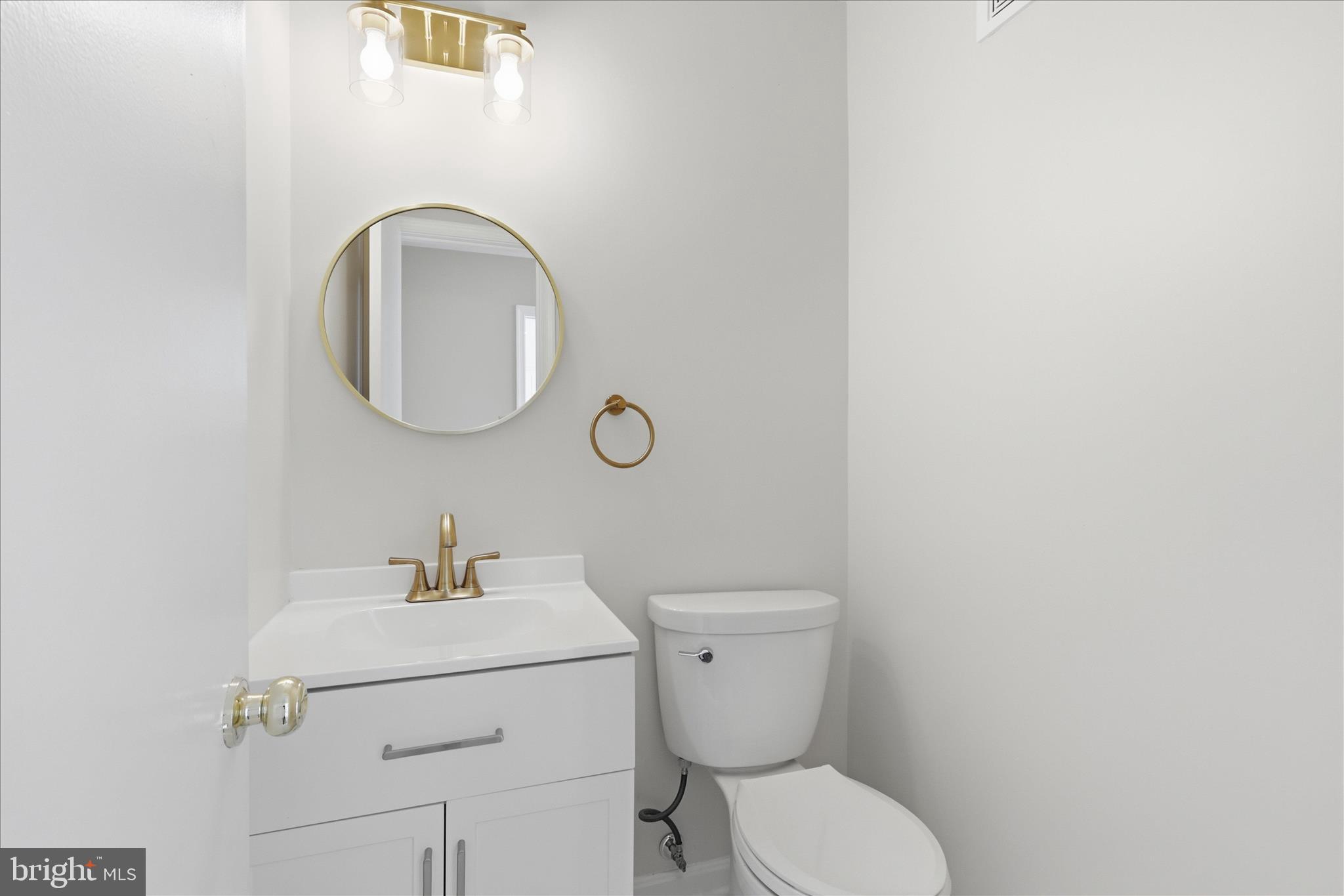 4635 Linmar Court Alexandria, VA 22312 - Photo 10 of 37