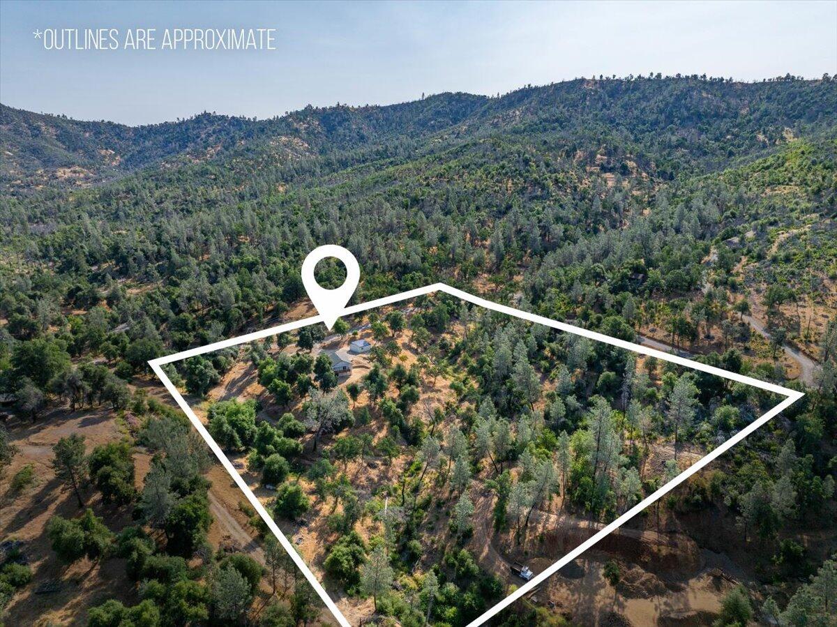 8550 Muletown Road Redding, CA 96001 - Photo 29 of 37 a terrace view with sitting space