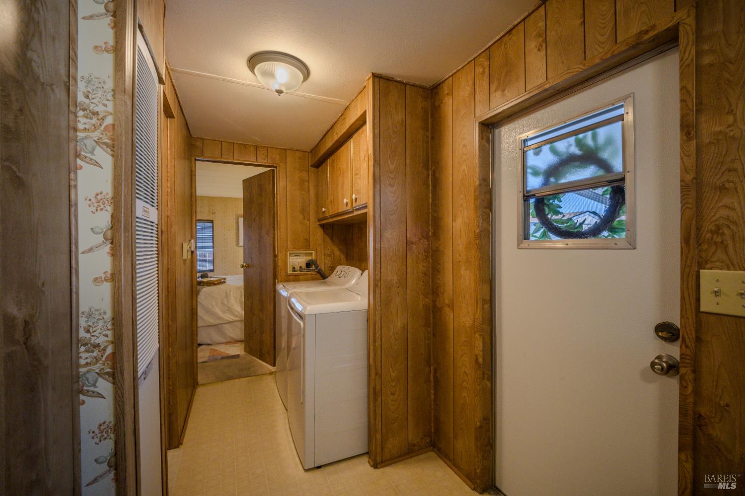 14 Balboa Court Fairfield, CA 94533 - Photo 20 of 27 a bathroom with a tub and shower
