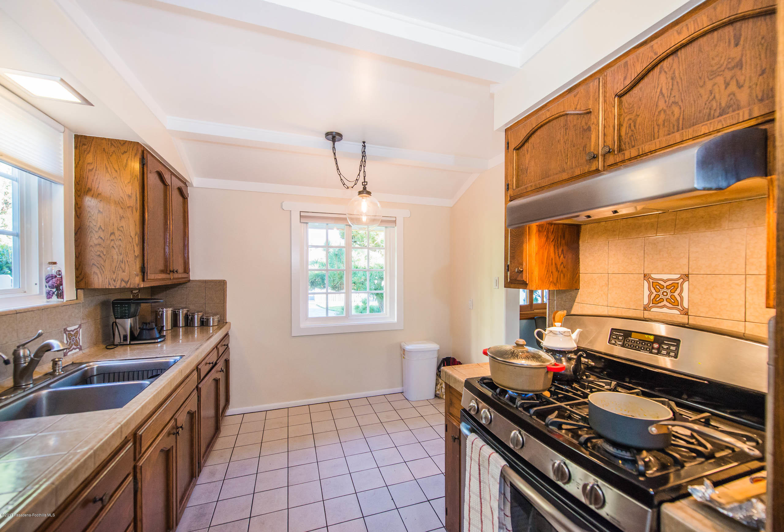 907 Bethany Road Burbank, CA 91504 - Photo 24 of 49 RSU_2511