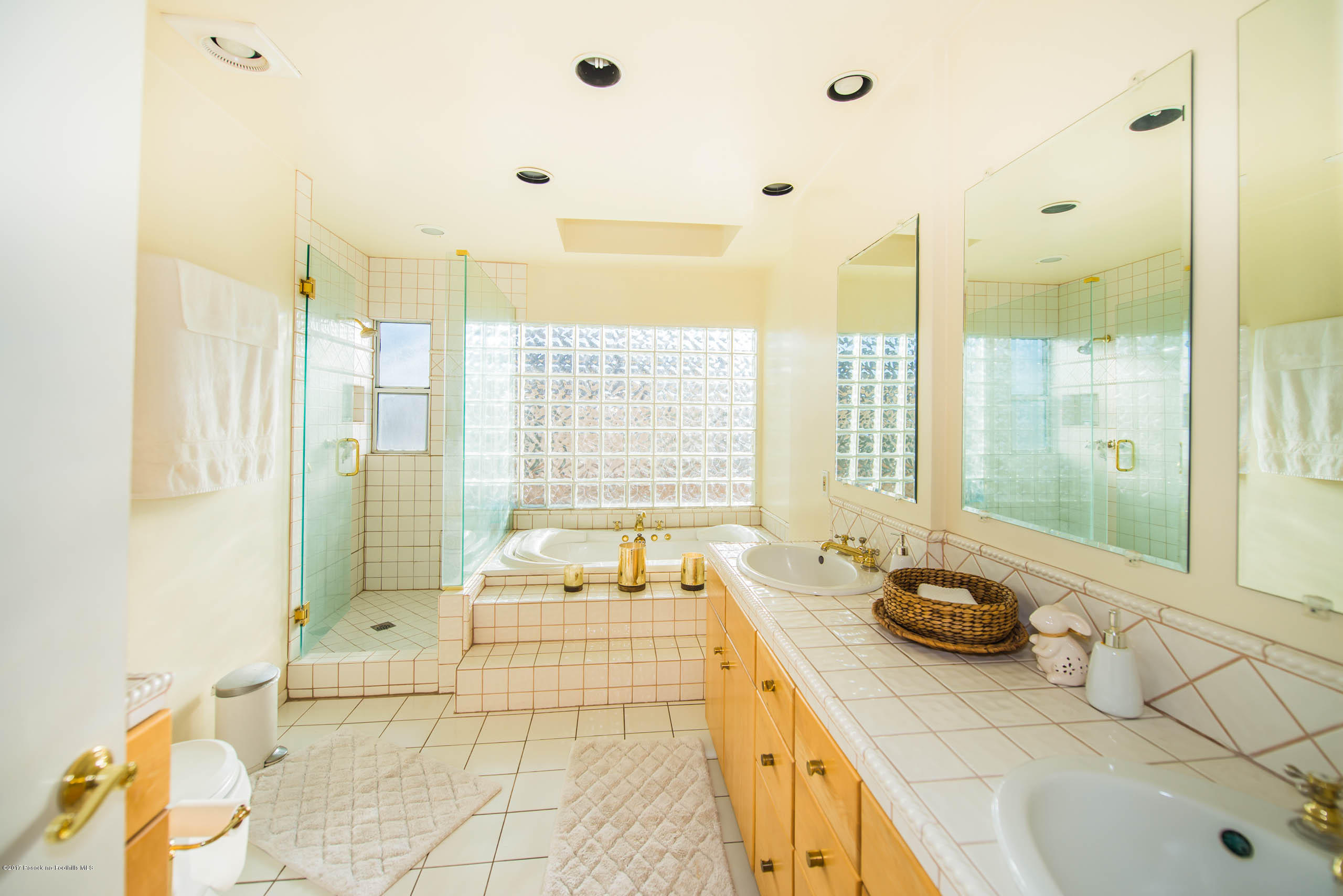 907 Bethany Road Burbank, CA 91504 - Photo 26 of 49 RSU_2506