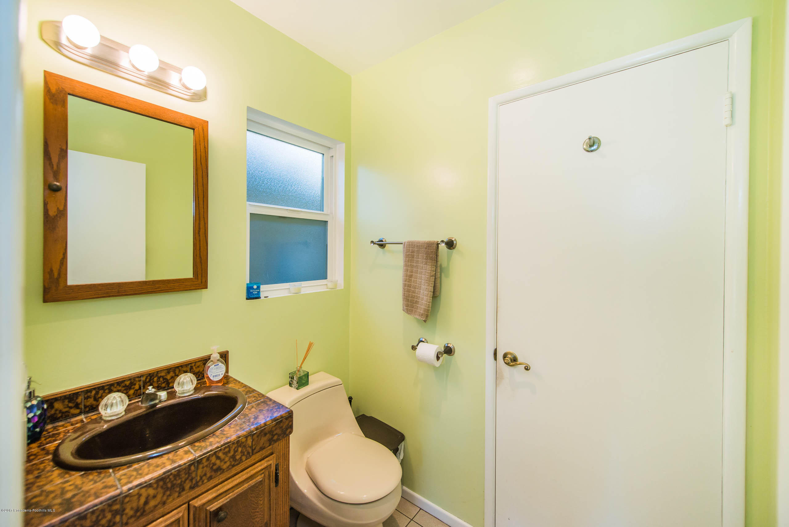 907 Bethany Road Burbank, CA 91504 - Photo 30 of 49 RSU_2513