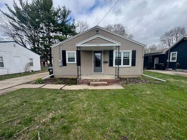 $104,900 | 1212 East 15th Street, Sterling, IL 61081