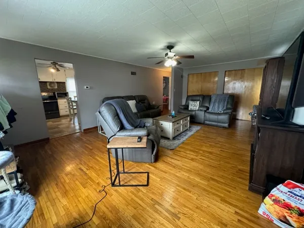 $104,900 | 1212 East 15th Street, Sterling, IL 61081