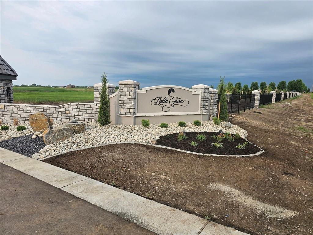 18703 Bella Terra Road Raymore, MO 64080 - Photo 1 of 3