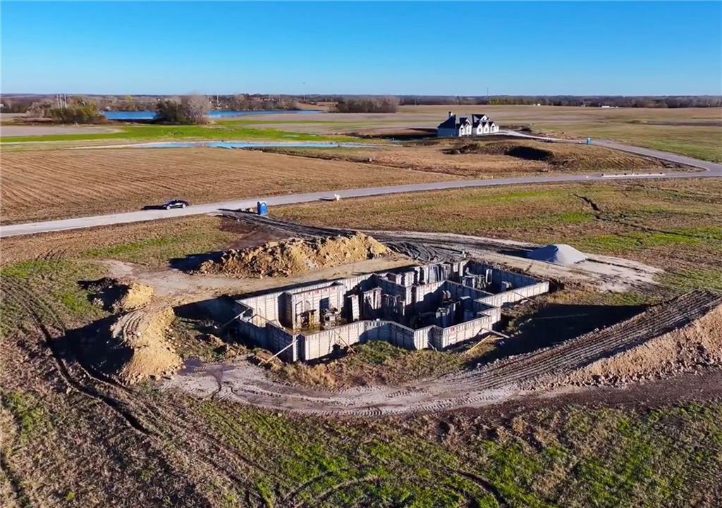 18703 Bella Terra Road Raymore, MO 64080 - Photo 3 of 3