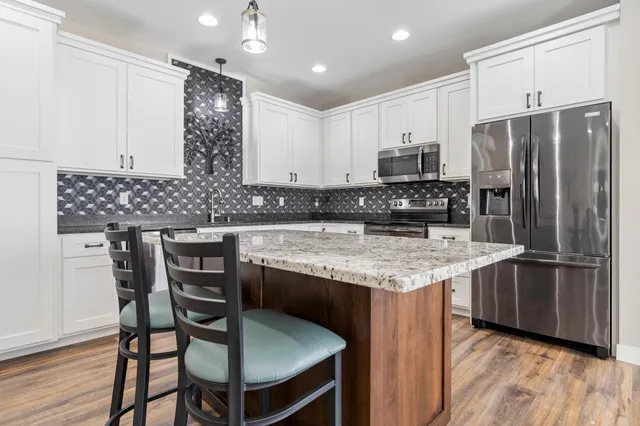 $529,000 | 250 Rodeo Road, Alexandria, MN 56308