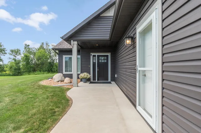 $529,000 | 250 Rodeo Road, Alexandria, MN 56308