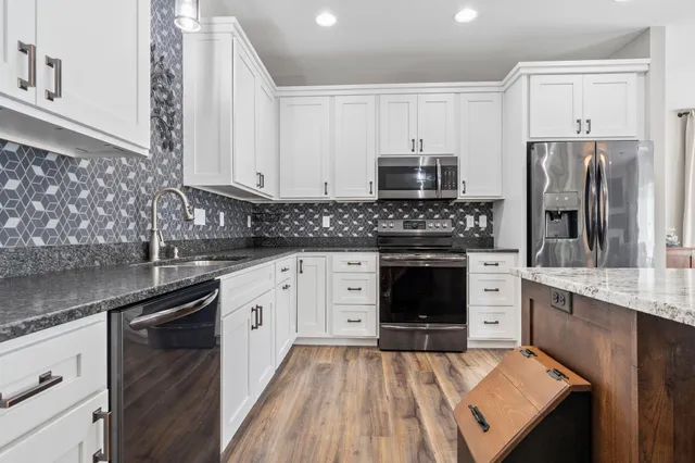 $529,000 | 250 Rodeo Road, Alexandria, MN 56308