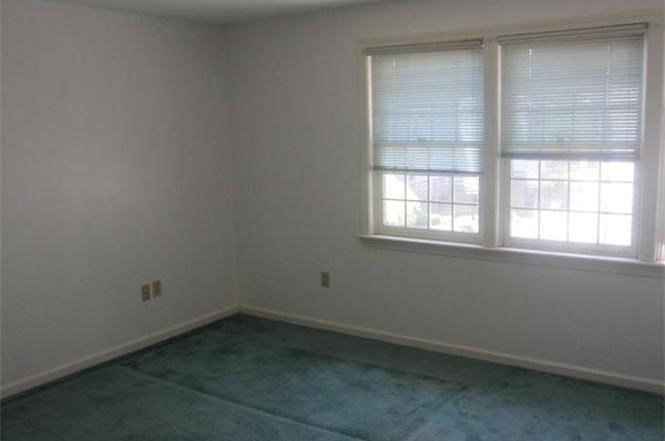 43 Merrymount Road, Unit 7 Quincy, MA 02169 - Photo 15 of 21 an empty room with a window