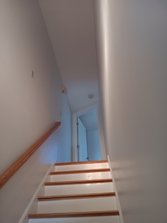 43 Merrymount Road, Unit 7 Quincy, MA 02169 - Photo 10 of 21 a view of entryway