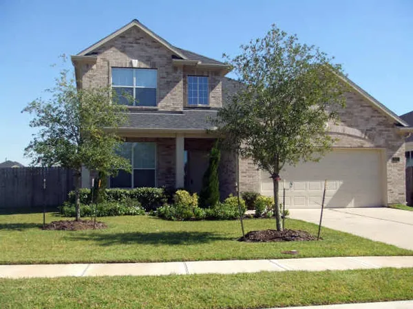 $2,700 | 422 Abbey Lane, League City, TX 77573