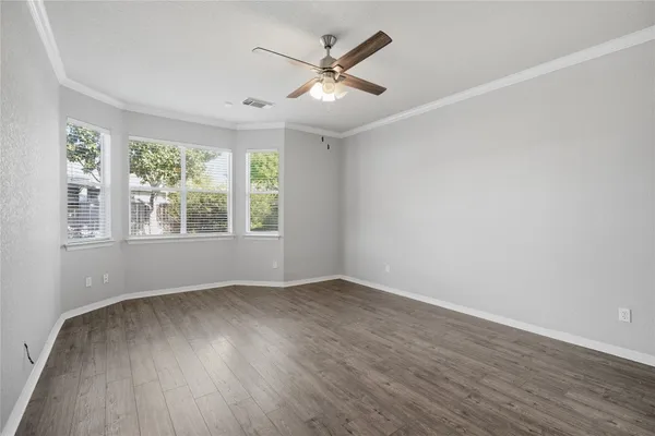 $2,700 | 422 Abbey Lane, League City, TX 77573