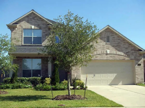 $2,700 | 422 Abbey Lane, League City, TX 77573