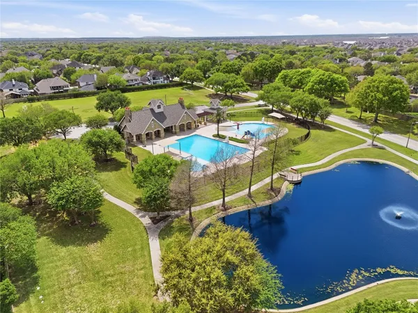 $2,700 | 422 Abbey Lane, League City, TX 77573