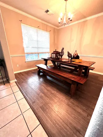 $2,700 | 422 Abbey Lane, League City, TX 77573