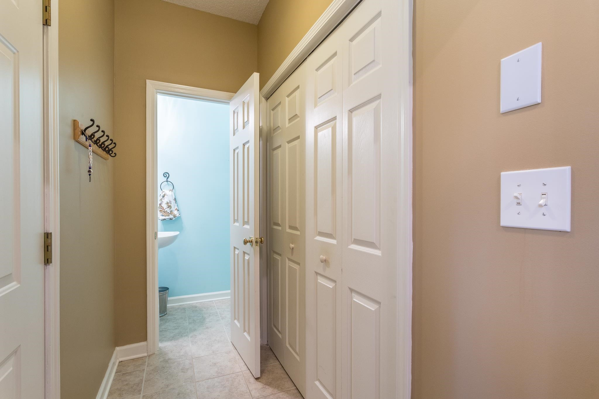 7704 Astoria Place Raleigh, NC 27612 - Photo 17 of 28 Photo 17