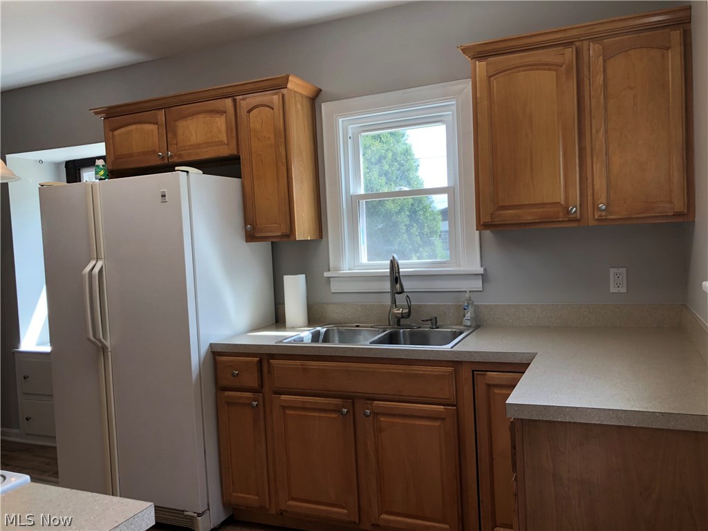 584 Johnson Road Wadsworth, OH 44281 - Photo 6 of 24 Gallery Image 6