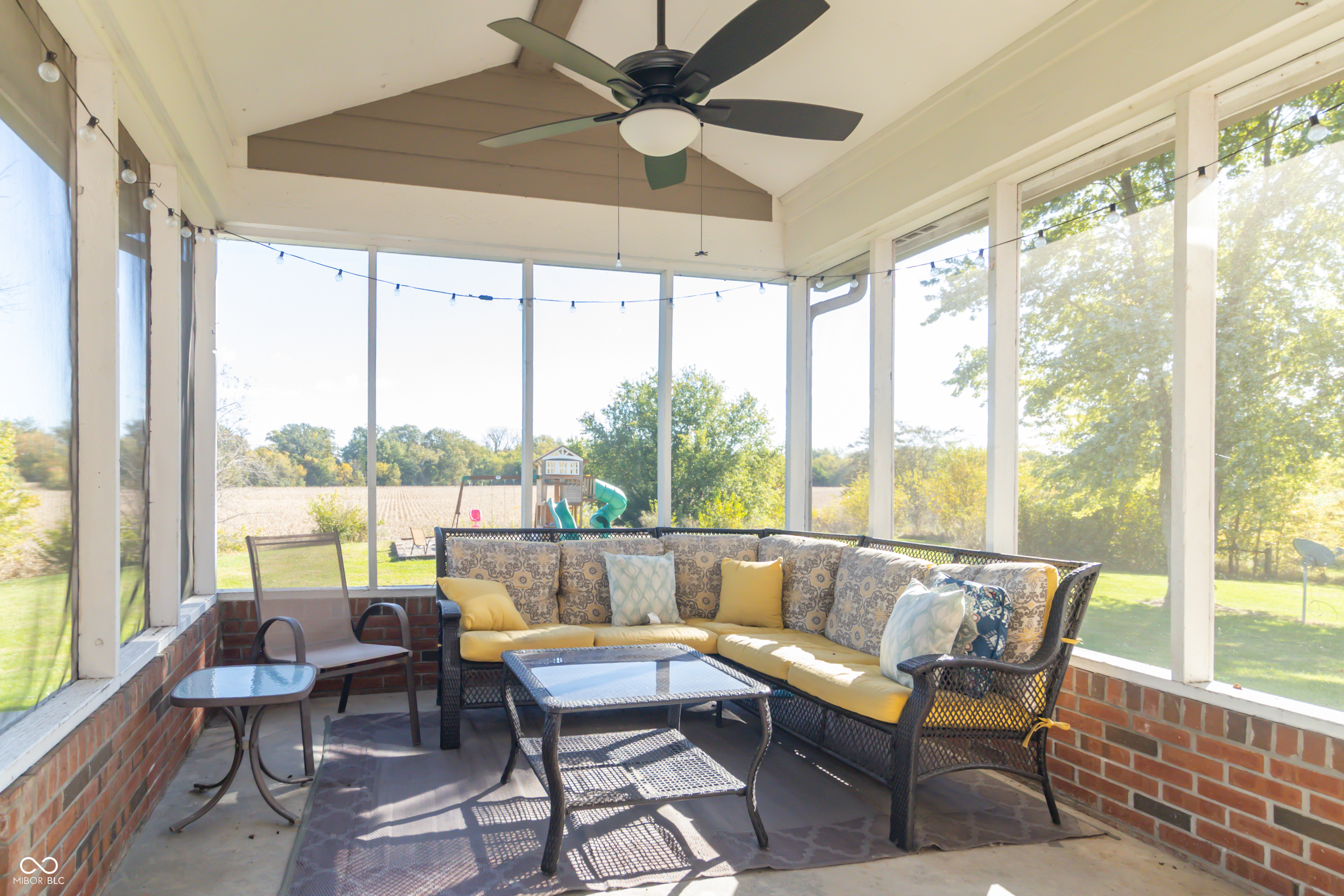 10686 North Division Road Fountaintown, IN 46130 - Photo 5 of 49