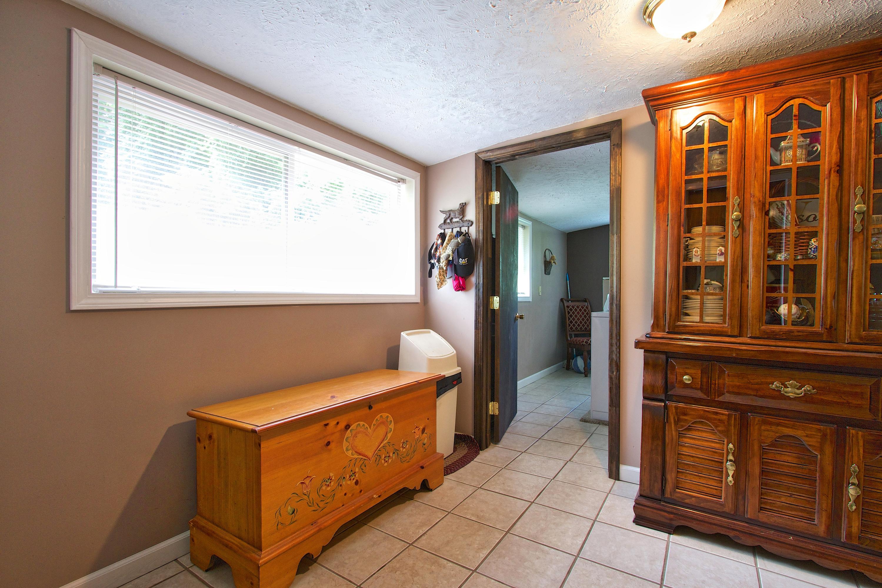 5939 Roanoke Road Shawsville, VA 24162 - Photo 4 of 24 5939 Roanoke Road 3310