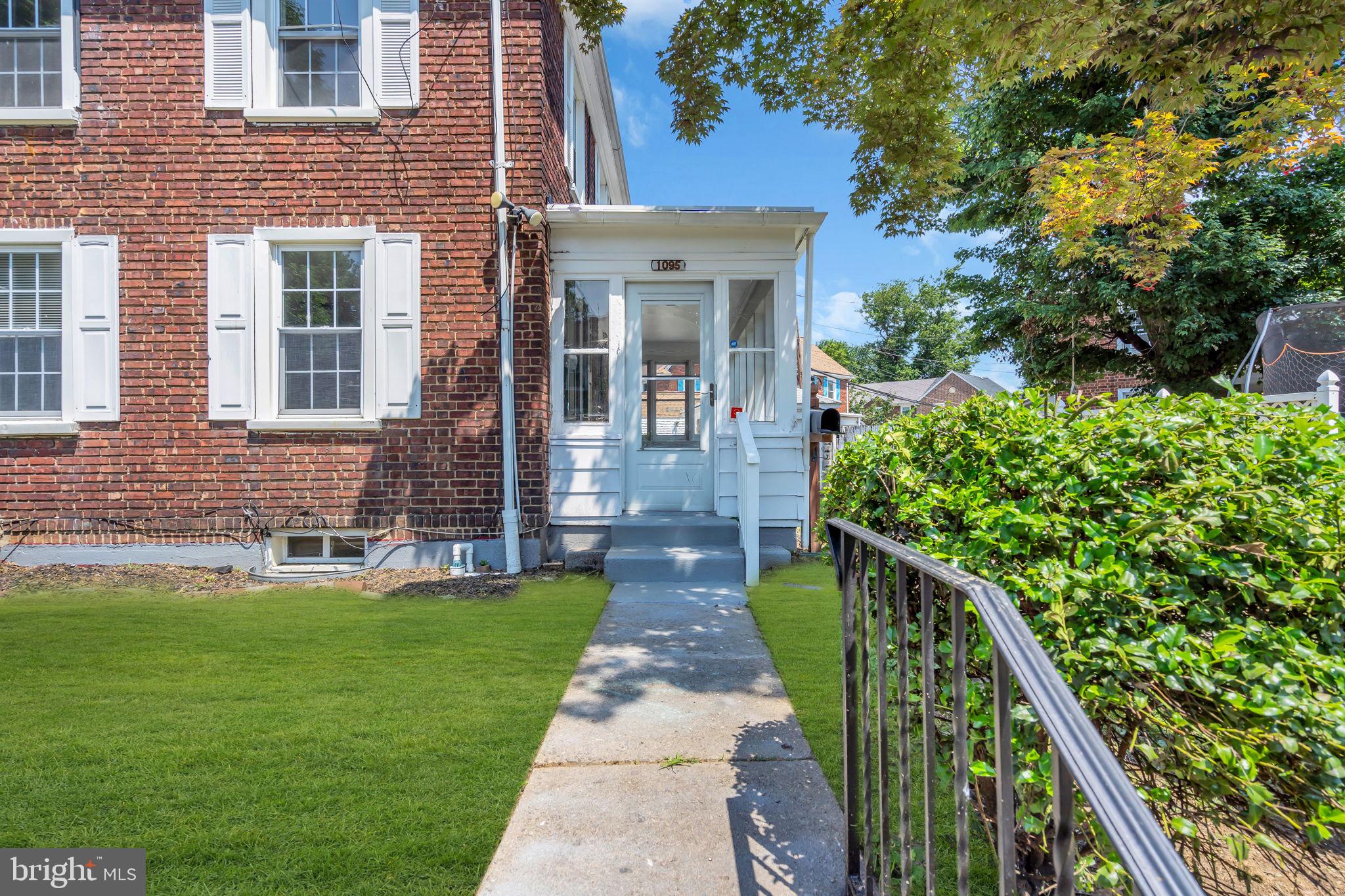 1095 Trent Road Camden, NJ 08104 - Photo 4 of 31