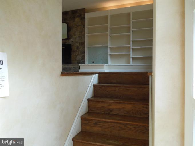953 Pine Grove Road Bluemont, VA 20135 - Photo 6 of 25 a view of entryway