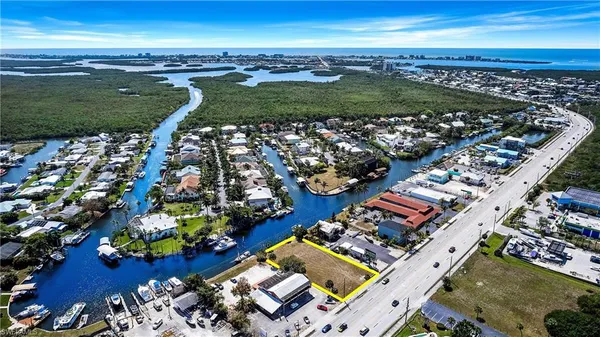 $999,949 | 17721 San Carlos Boulevard, Fort Myers Beach, FL 33931