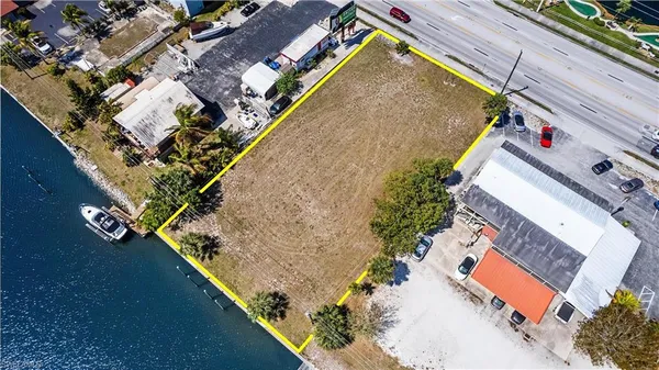 $999,949 | 17721 San Carlos Boulevard, Fort Myers Beach, FL 33931