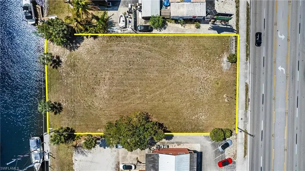 $999,949 | 17721 San Carlos Boulevard, Fort Myers Beach, FL 33931