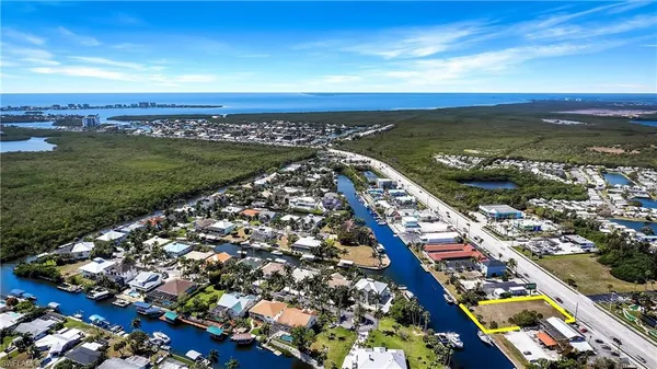 $999,949 | 17721 San Carlos Boulevard, Fort Myers Beach, FL 33931