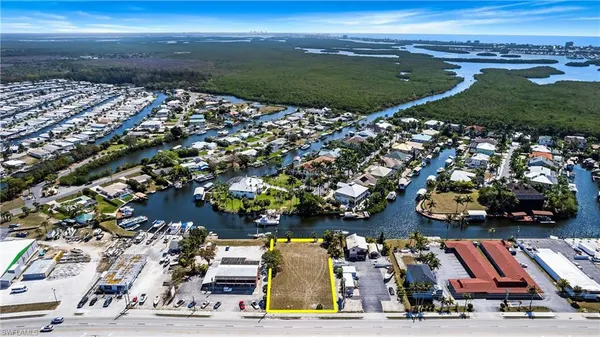 $999,949 | 17721 San Carlos Boulevard, Fort Myers Beach, FL 33931